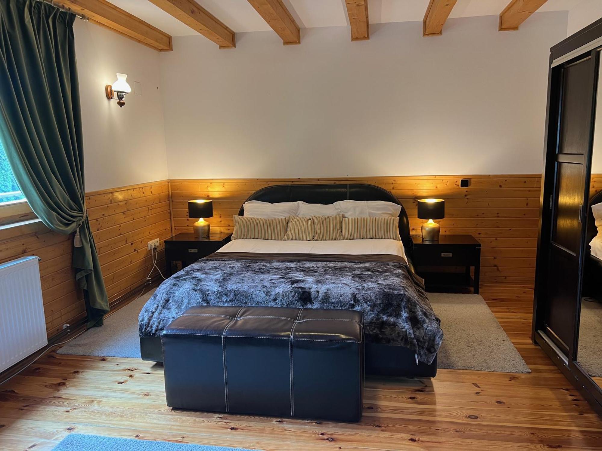 Case de vacanță Carpathian Log Bran (Brasov)