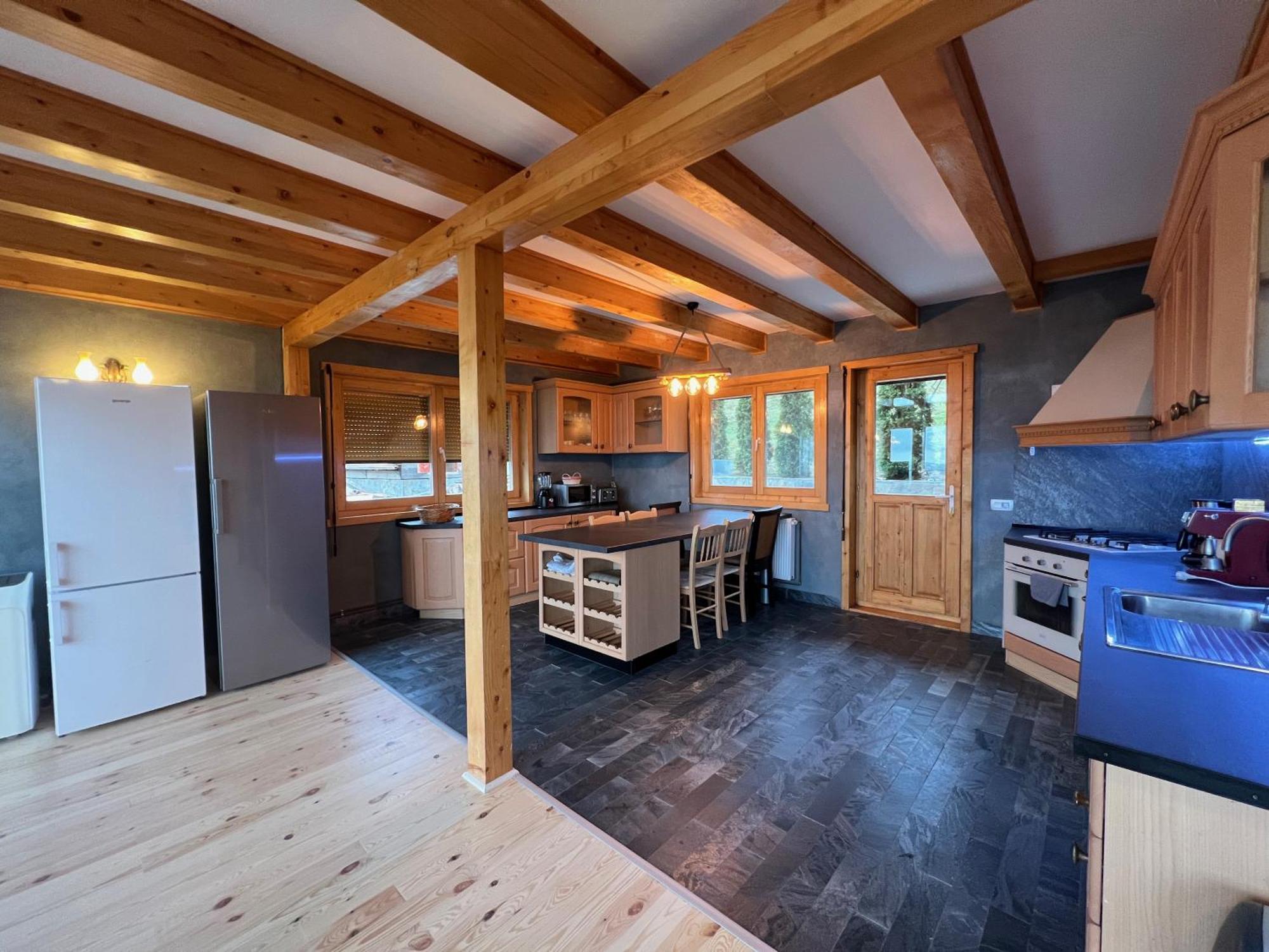 Ferienhaus Carpathian Log *