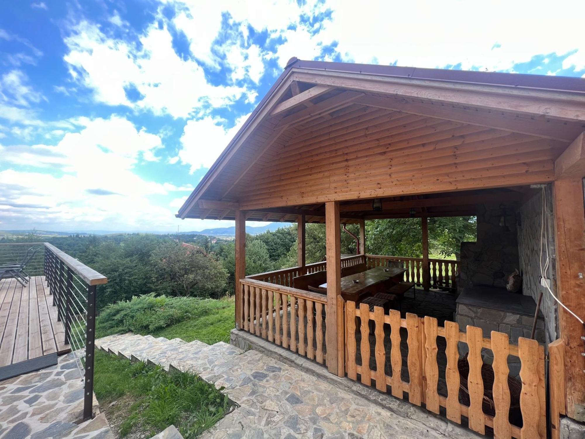 Case de vacanță Carpathian Log Bran (Brasov)