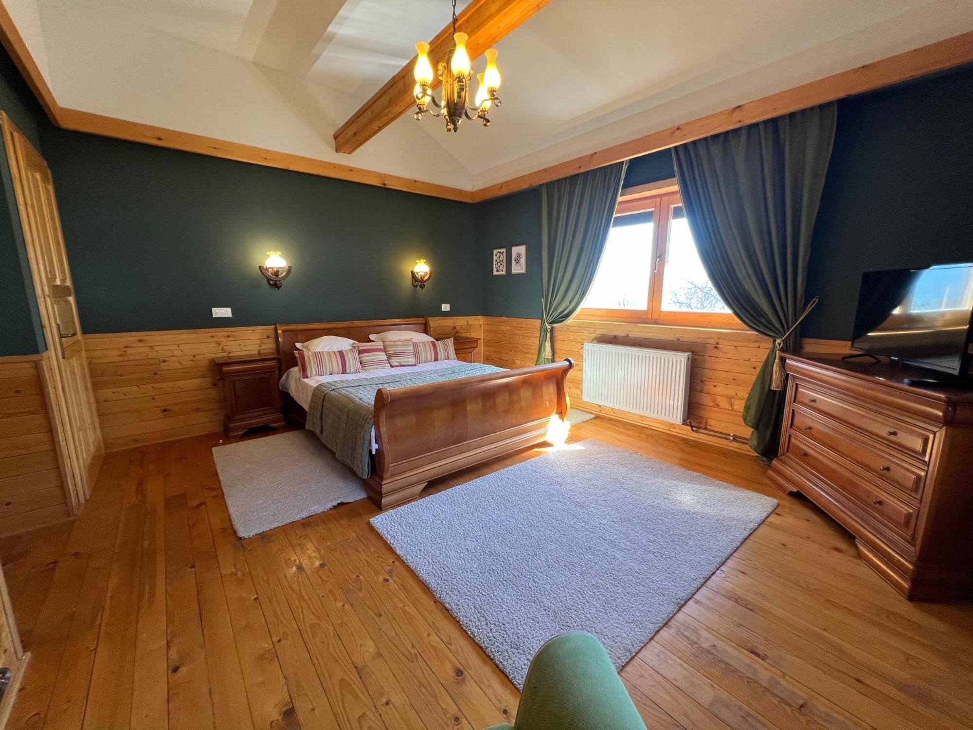 Carpathian Log Case de vacanță